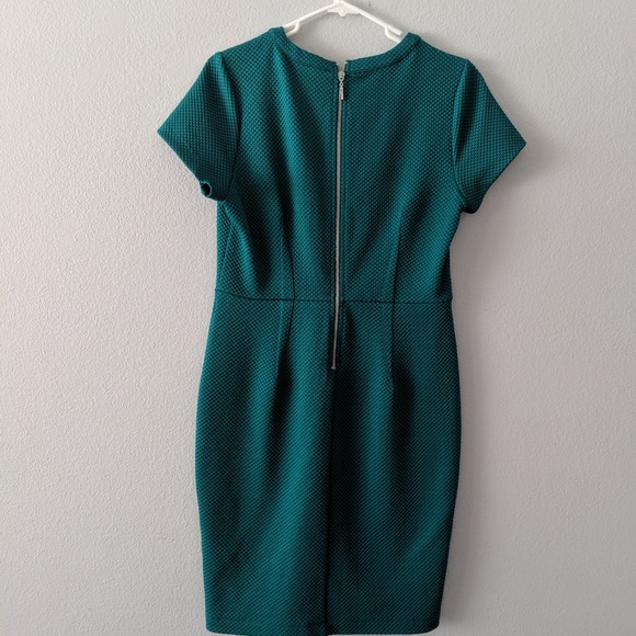 H&M Dress Size M - Picture 4 of 4
